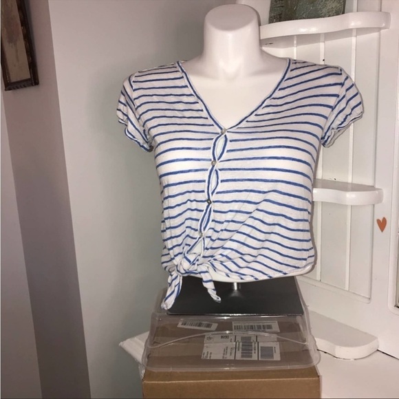 Max Studio Linen Crop Top Button Down White Blue Stripes - Picture 3 of 8